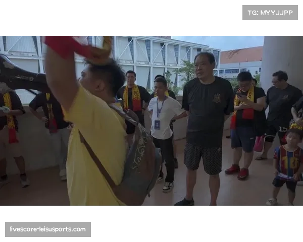 厦门壹零贰陆球员樊孝斌关键直塞助攻 展现中场组织视野